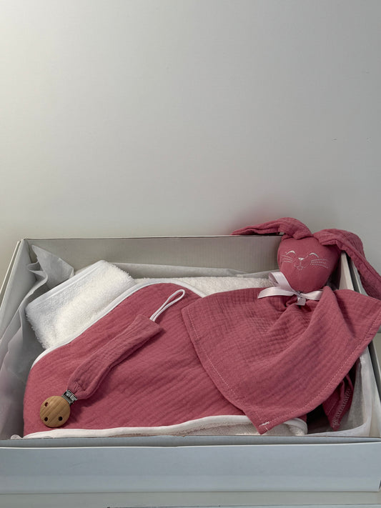 Coffret Cape de bain/gant + Doudou lapin + Attache tétine