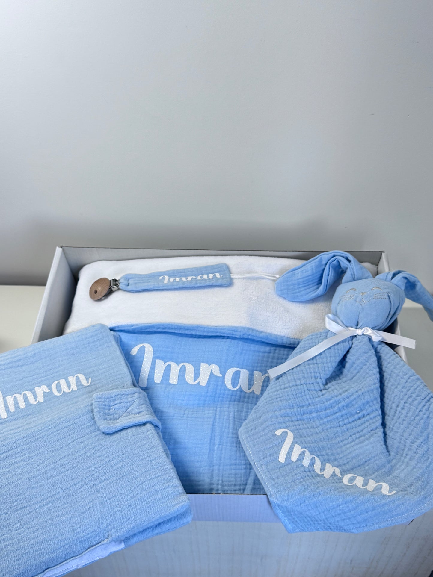 Coffret naissance Plaid + Carnet de santé +Doudou +Attache Tétine