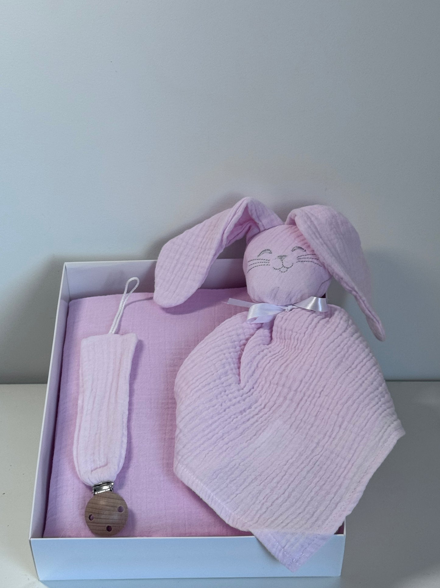 Coffret Carnet de Santé + Attache Tétine + Doudou lapin