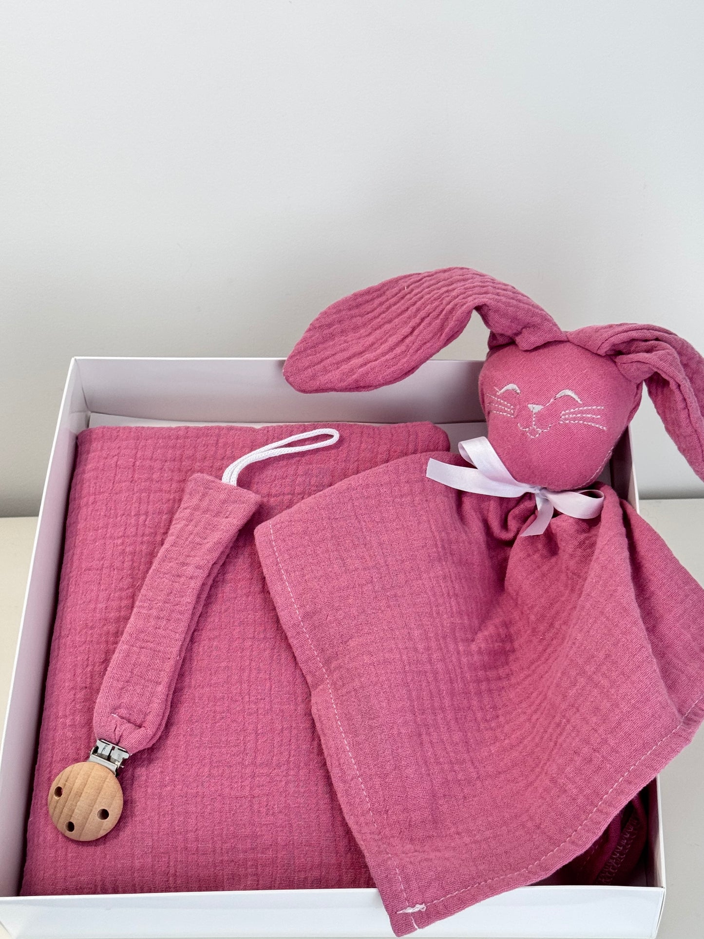 Coffret Carnet de Santé + Attache Tétine + Doudou lapin