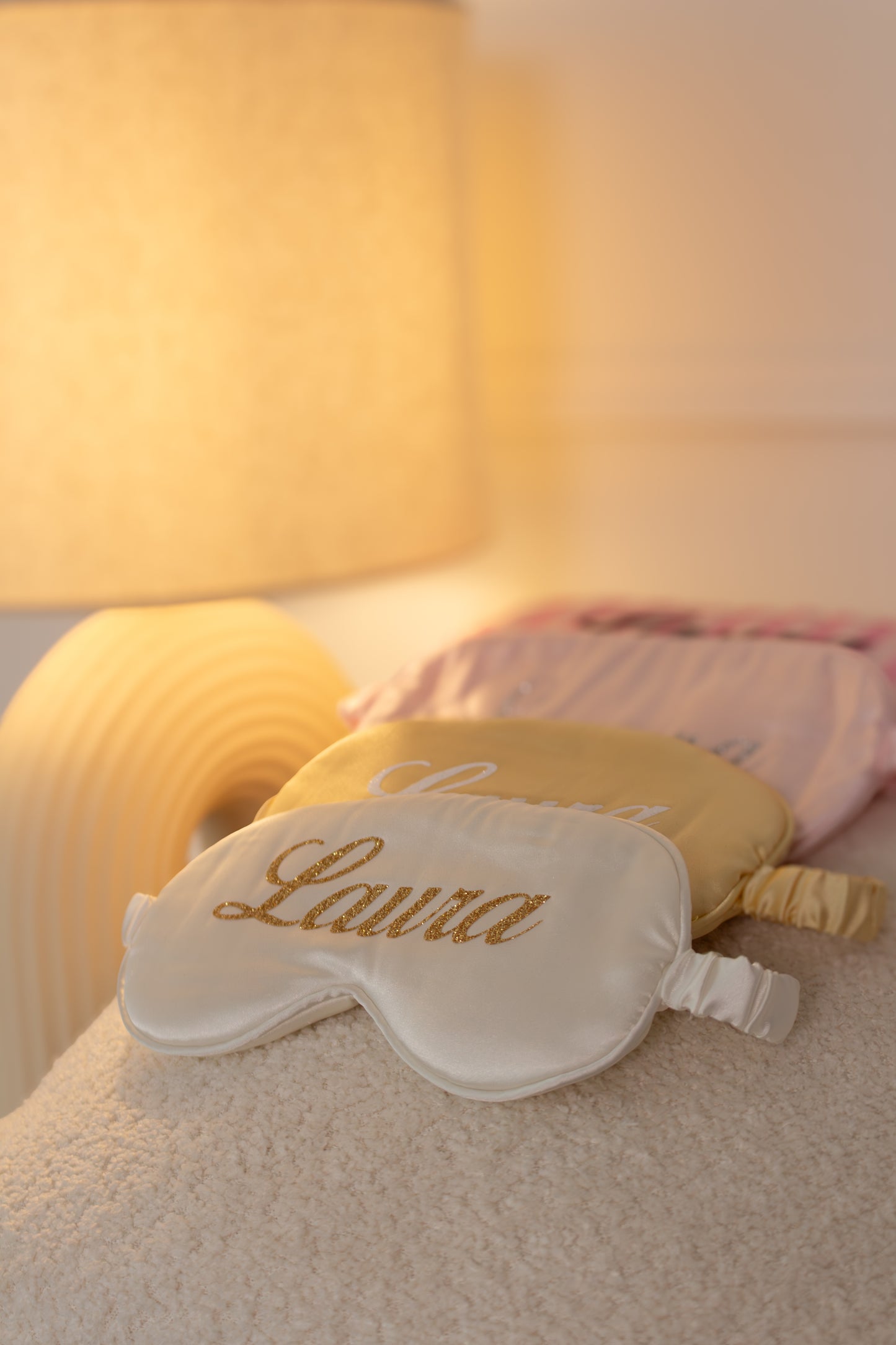 Coffret Chaussons Fluffy + Masque de nuit