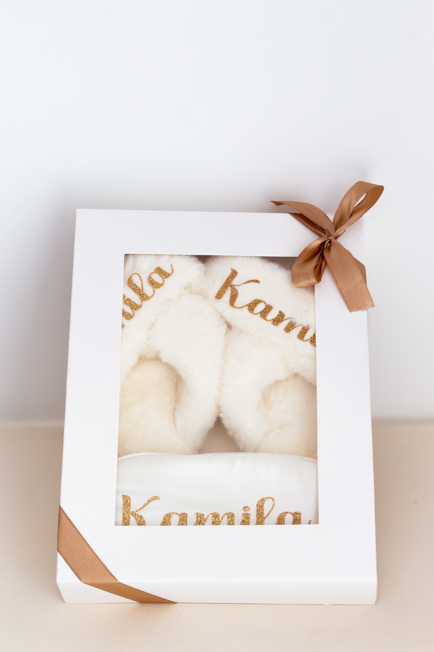 Coffret Chaussons Fluffy + Masque de nuit